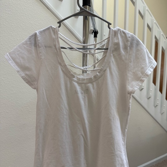 Splash White Short Sleeve Women's Shirt Top with Strappy Back Design Size 2X - Picture 2 of 5